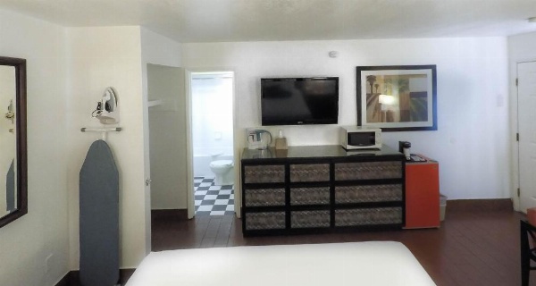 Adara Palm Springs image 8